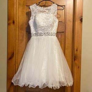 Womens short wedding dress size 6